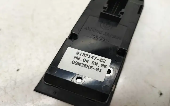BMW 3 E90 E91 (2005 - 2012) 9132147 Кнопка стеклоподъемников — фото 3