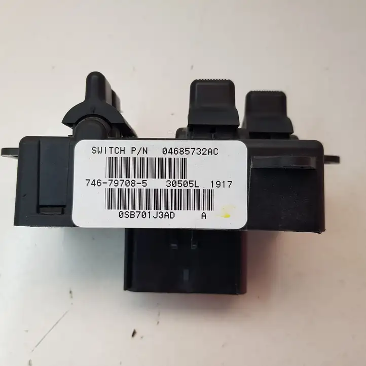 Chrysler Voyager (2004 - 2007) 0468573AC Кнопка стеклоподъемников — фото 1