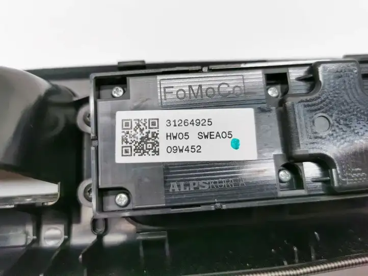 Volvo C30 (2010 - 2013) 31264925 Кнопка стеклоподъемников — фото 2