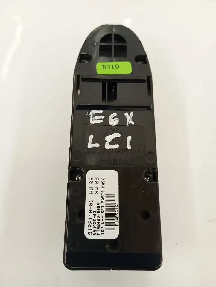 BMW 5 E60 E61 (2004 - 2010)  9122110 Кнопка стеклоподъемников