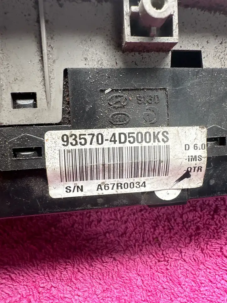 Hyundai Trajet (2004 - 2007) 935704D500KS Кнопка стеклоподъемников — фото 3