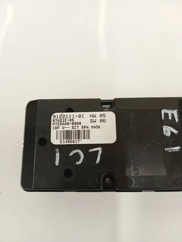 BMW 5 E60 E61 (2004 - 2010) 9122111 Кнопка стеклоподъемников — фото 2