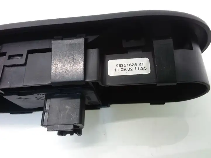 Peugeot 307 CC (2001 - 2005) 96351625XT Блок кнопок стеклоподъемников — фото 3