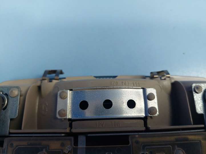 Audi A2 (1999 - 2007)  8Z0947111 Передняя подсветка