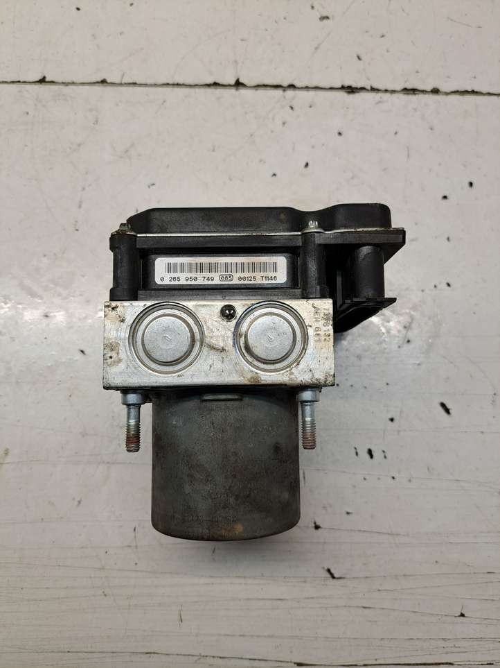 Toyota Avensis T270 (2009 - 2012)  0265235406 Блок ABS
