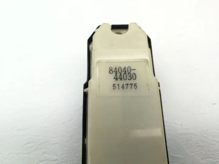 Toyota Avensis Verso (2004 - 2009) 8404044030 Блок кнопок стеклоподъемников — фото 3