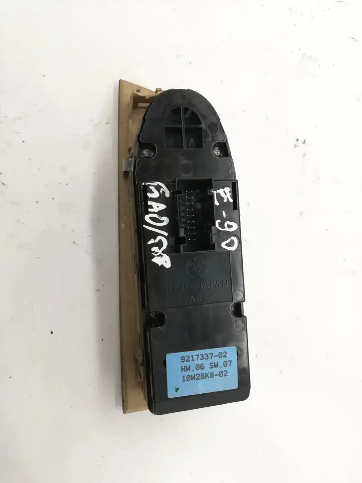 BMW 3 E90 E91 (2005 - 2012) 9217337 Кнопка стеклоподъемников — фото 2