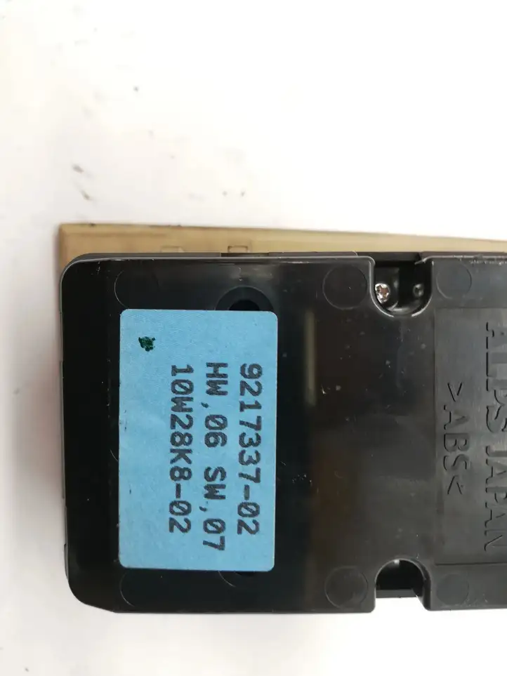 BMW 3 E90 E91 (2005 - 2012) 9217337 Кнопка стеклоподъемников — фото 3