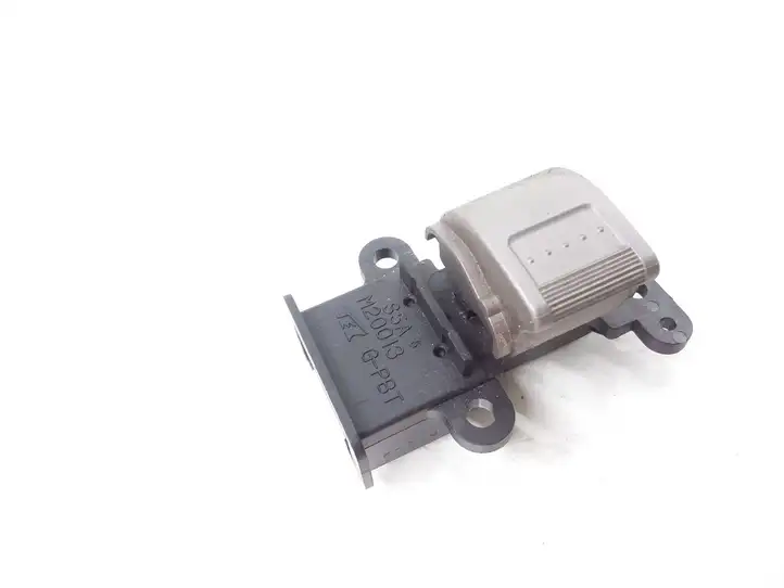 Honda CR-V (2004 - 2006)  M20013 Кнопка стеклоподъемников