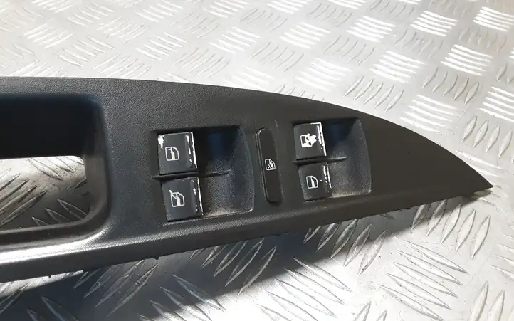 Seat Altea (2004 - 2009) 1K4959857 Кнопка стеклоподъемников — фото 3