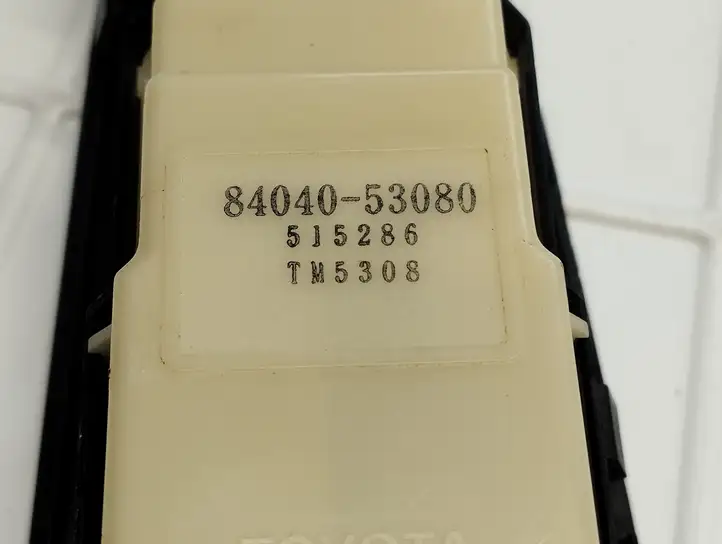 Lexus IS 220D-250-350 (2005 - 2010) 8404053080 Блок кнопок стеклоподъемников — фото 2