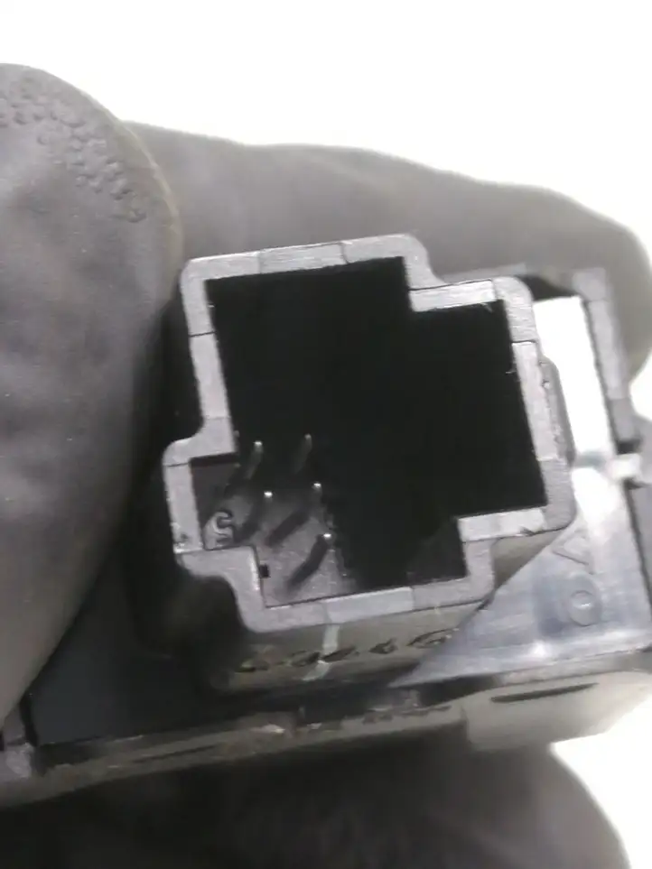 Volvo V50 (2004 - 2008)   Кнопка стеклоподъемников