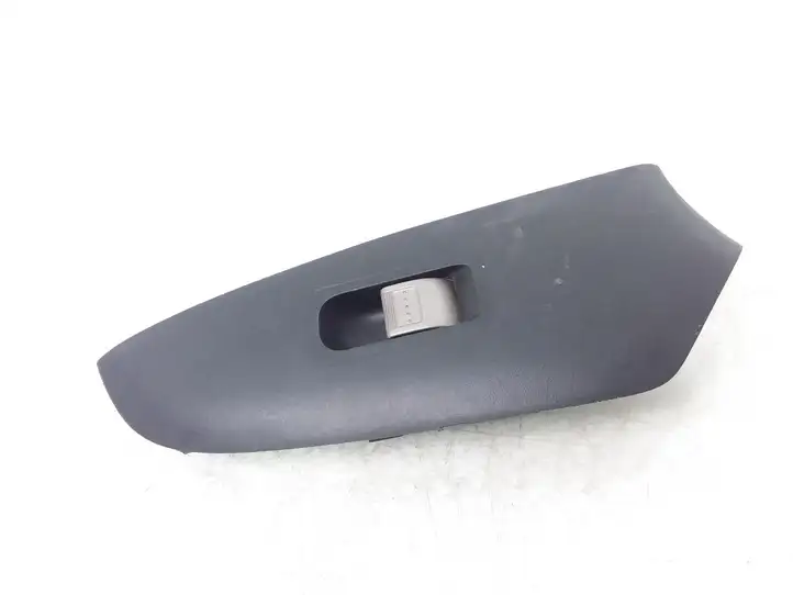 Honda CR-V (2001 - 2004) M20013 Кнопка стеклоподъемников — фото 1