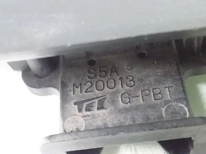 Honda CR-V (2001 - 2004) M20013 Кнопка стеклоподъемников — фото 3