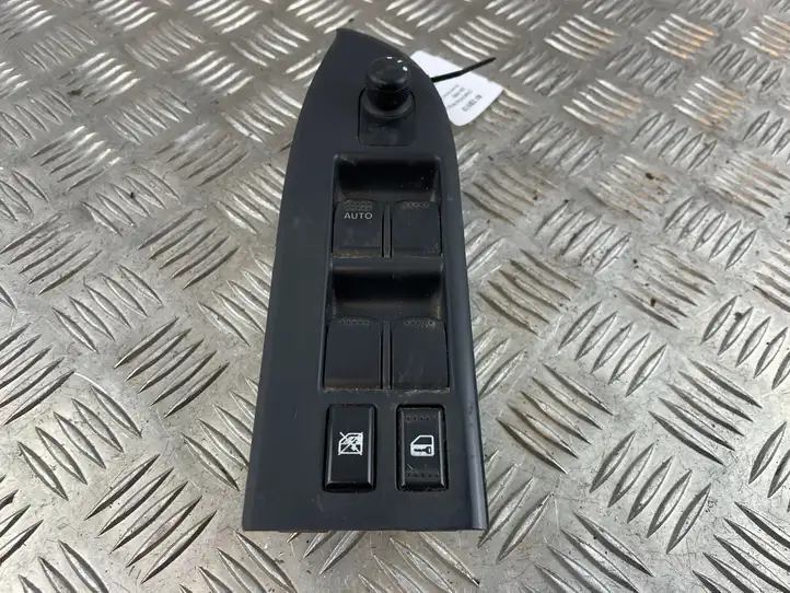 Suzuki Grand Vitara II (2005 - 2008) 8372765J05 Блок кнопок стеклоподъемников — фото 3