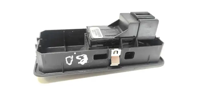 Land Rover Discovery 3 - LR3 (2004 - 2009) YUD501070 Блок кнопок стеклоподъемников — фото 2