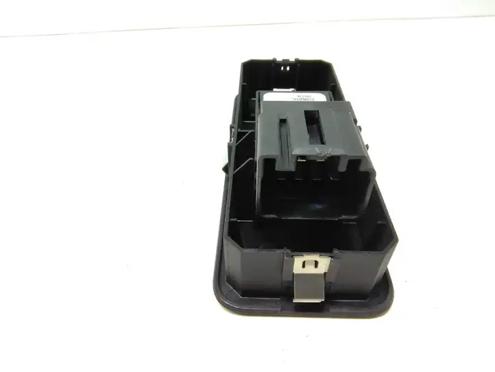 Land Rover Discovery 3 - LR3 (2004 - 2009) Кнопка стеклоподъемников — фото 2