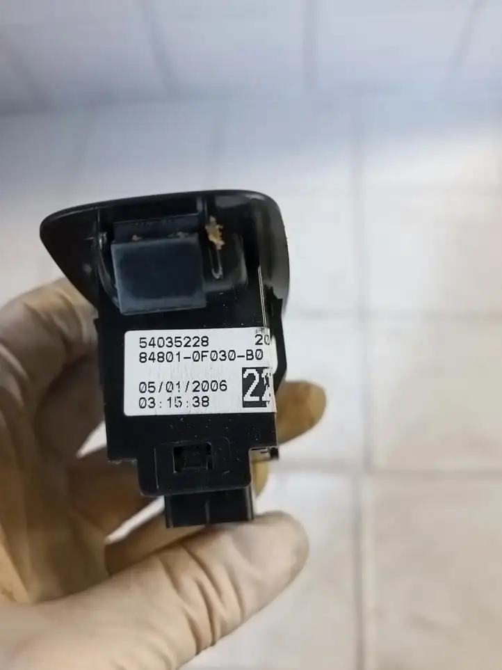 Toyota Corolla Verso AR10 (2004 - 2009) 54035228 Блок кнопок стеклоподъемников — фото 4