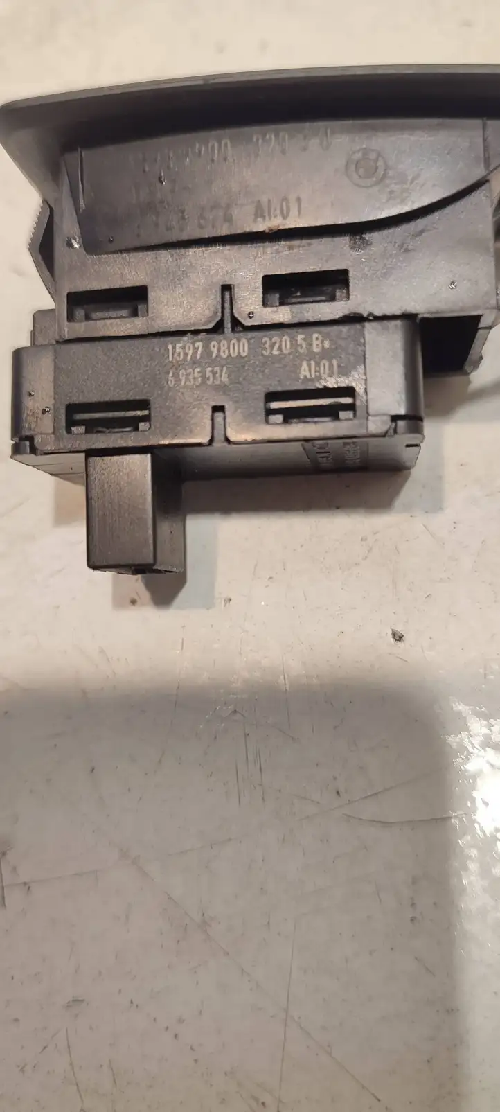 BMW 3 E90 E91 (2005 - 2012) 6935534 Кнопка стеклоподъемников — фото 2