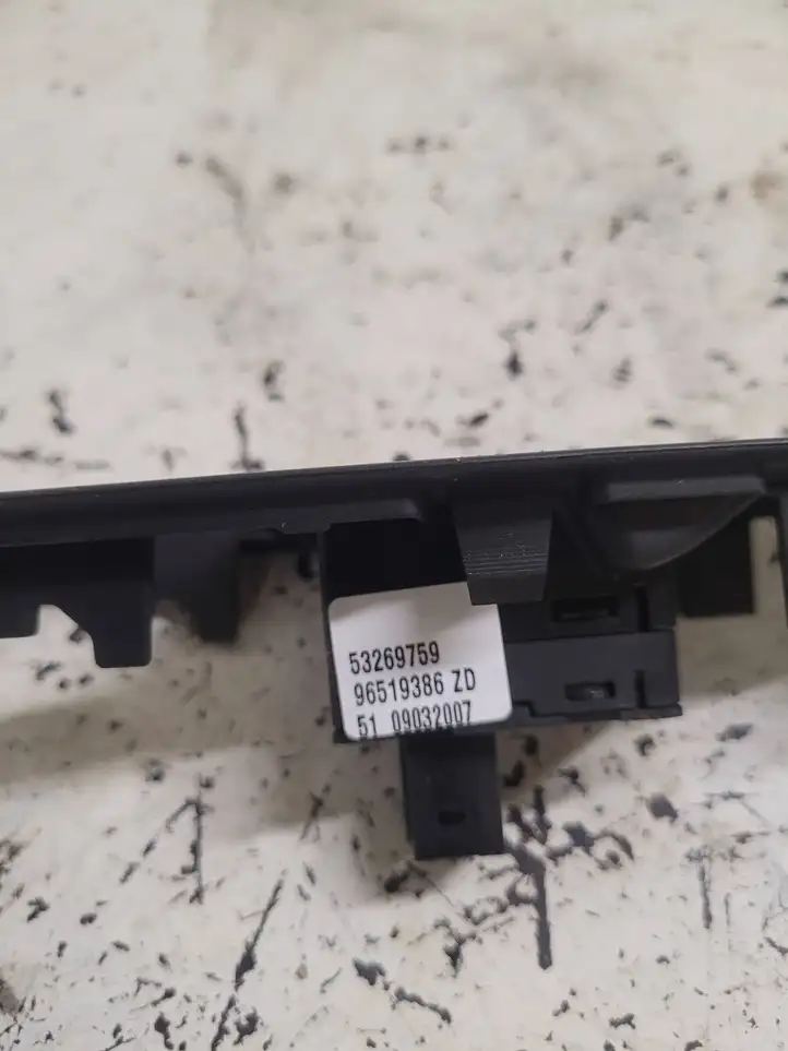Citroen C6 (2005 - 2012) 96519386ZD Кнопка стеклоподъемников — фото 2