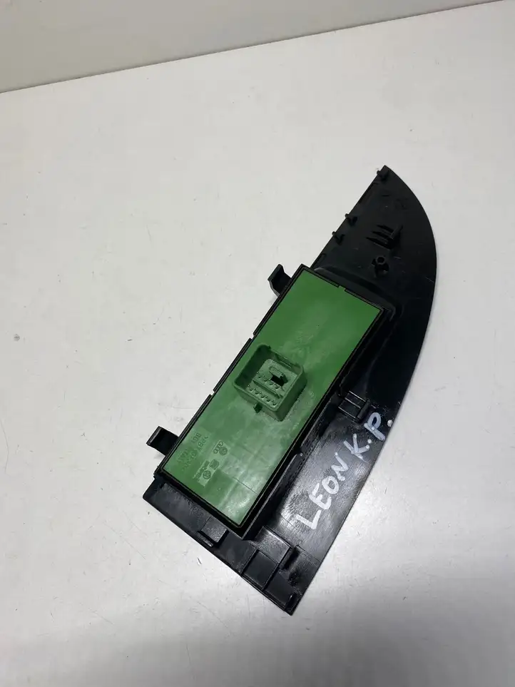 Seat Leon (1P) (2005 - 2012) 1P0959857 Кнопка стеклоподъемников — фото 2