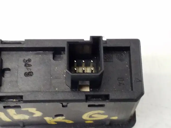 Opel Zafira B (2003 - 2006) LK03459105 Блок кнопок стеклоподъемников — фото 2