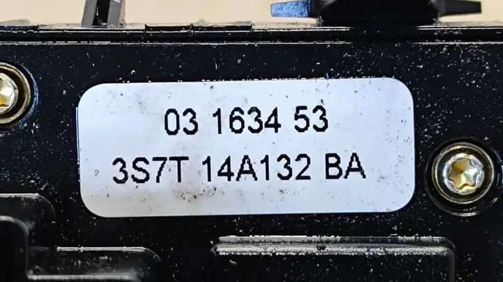 Ford Mondeo Mk III (2000 - 2007) 3S7T14A132BA Блок кнопок стеклоподъемников — фото 3