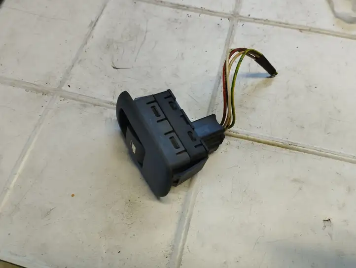 Citroen C5 (2004 - 2008) 96515962ZF Кнопка стеклоподъемников — фото 2