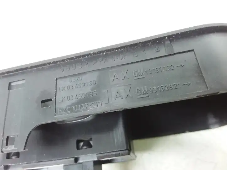 Opel Astra H (2004 - 2009) 13197132 Кнопка стеклоподъемников — фото 3