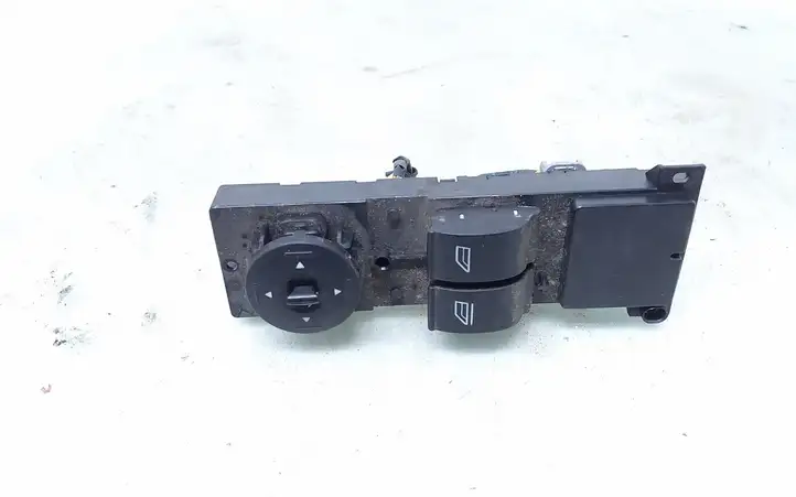 Ford Focus (2005 - 2008) 3M5T14529CE Кнопка стеклоподъемников — фото 1