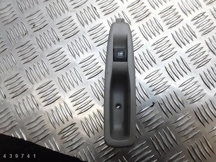 Renault Captur (2013 - 2020) 829614619R Кнопка стеклоподъемников — фото 1
