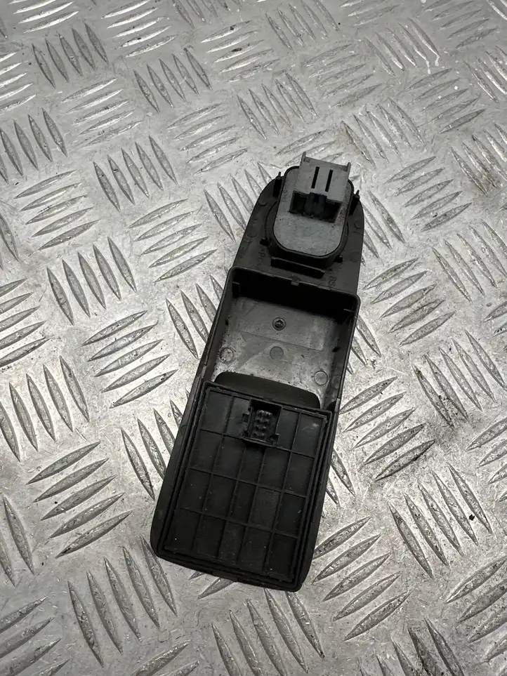 Renault Laguna II (2005 - 2007) Кнопка стеклоподъемников — фото 2