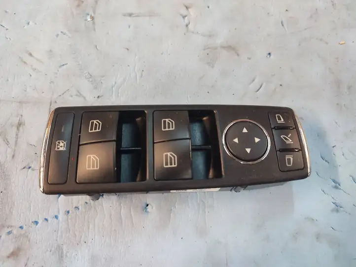 Mercedes-Benz C W204 (2007 - 2014) A2128208310 Блок кнопок стеклоподъемников — фото 1