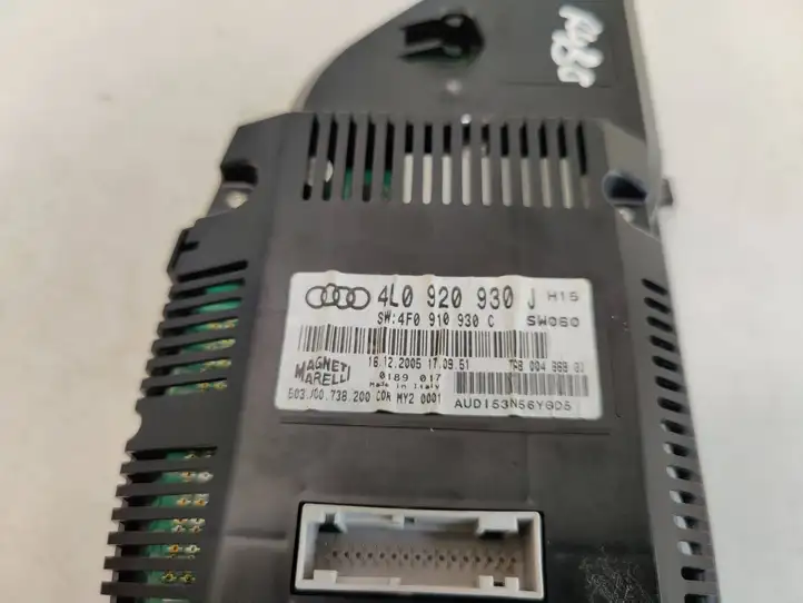 Audi Q7 4L (2005 - 2009) 4L0920930J Спидометр — фото 6
