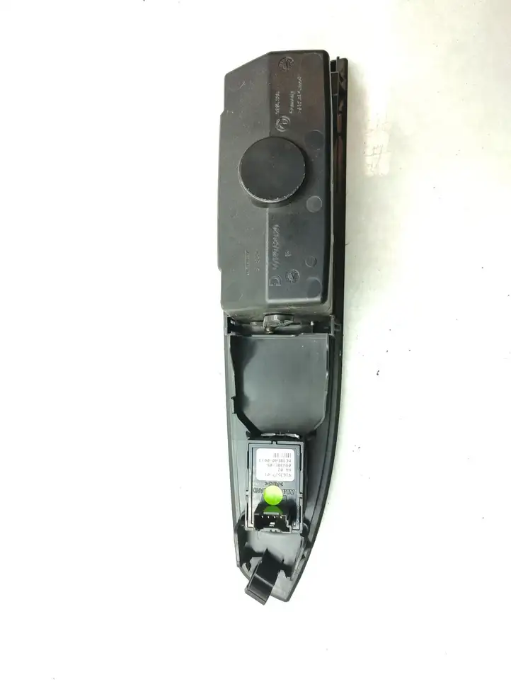 BMW 7 F01 (2008 - 2016) 9116338 Блок кнопок стеклоподъемников — фото 3
