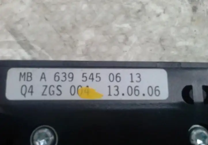 Mercedes-Benz Vito Viano W639 (2003 - 2010) A6395450613 Блок кнопок стеклоподъемников — фото 4