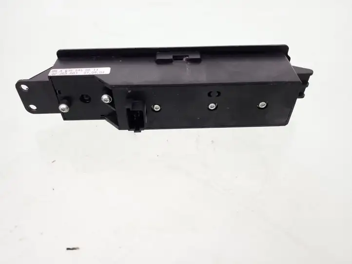 Mercedes-Benz Vito Viano W639 (2003 - 2010) A6395450613 Блок кнопок стеклоподъемников — фото 4