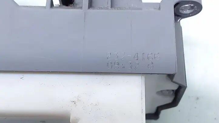Toyota Yaris (2005 - 2009) 8324166 Кнопка стеклоподъемников — фото 3