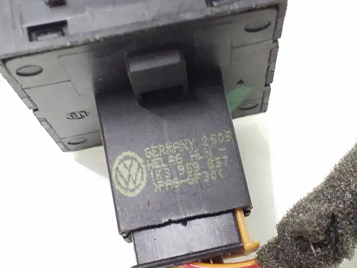 Volkswagen PASSAT B6 (2005 - 2010) 1K3959857 Блок кнопок стеклоподъемников — фото 3
