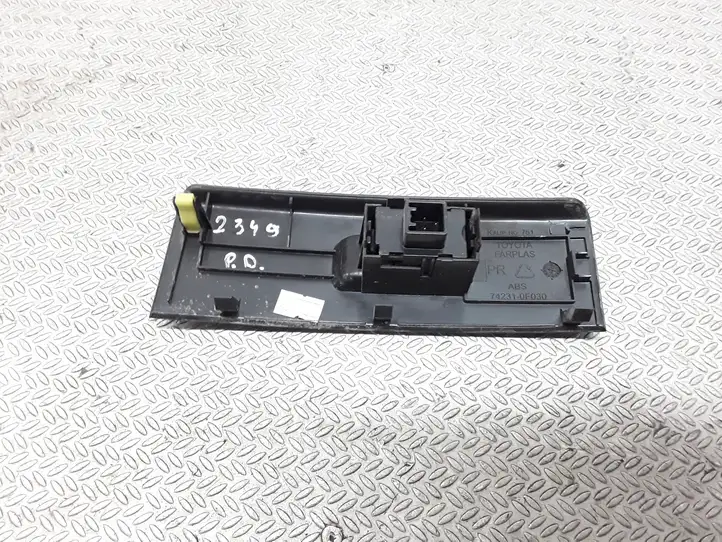 Toyota Corolla Verso AR10 (2004 - 2009) 742310F030 Блок кнопок стеклоподъемников — фото 2