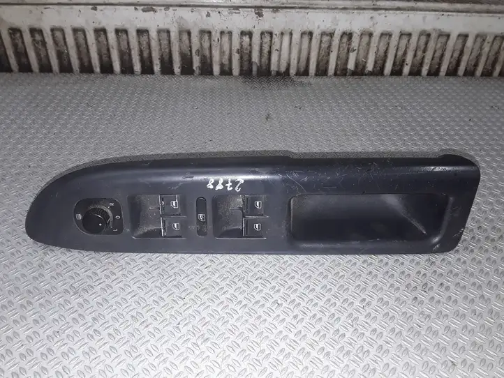 Volkswagen Golf Plus (2004 - 2008)  1K4959857 Кнопка стеклоподъемников