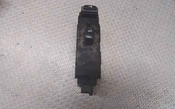 Volvo V70 (2004 - 2007) 30746075 Кнопка стеклоподъемников — фото 1