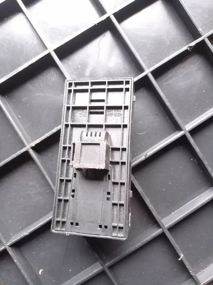 Audi A6 S6 C6 4F (2004 - 2008) 4F0959851D Кнопка стеклоподъемников — фото 3