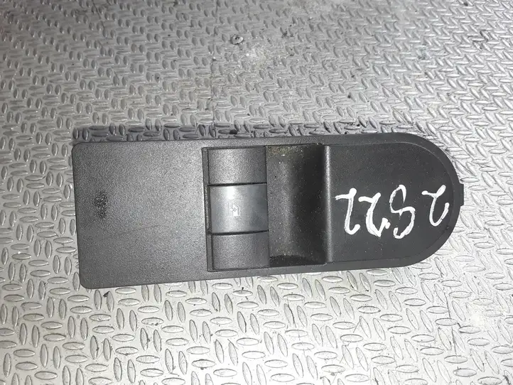 Opel Astra H (2004 - 2009) 13197132 Кнопка стеклоподъемников — фото 1