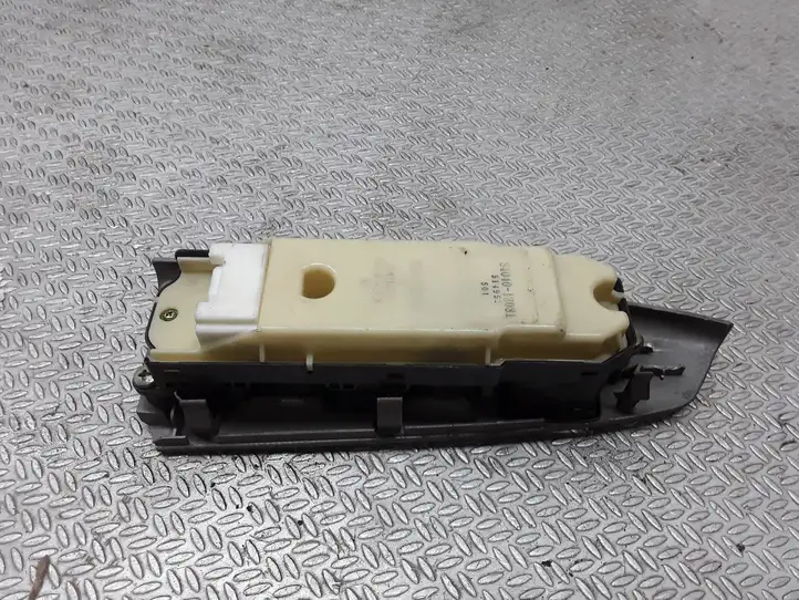 Toyota Corolla Verso E121 (2001 - 2004) 8404013081 Блок кнопок стеклоподъемников — фото 3