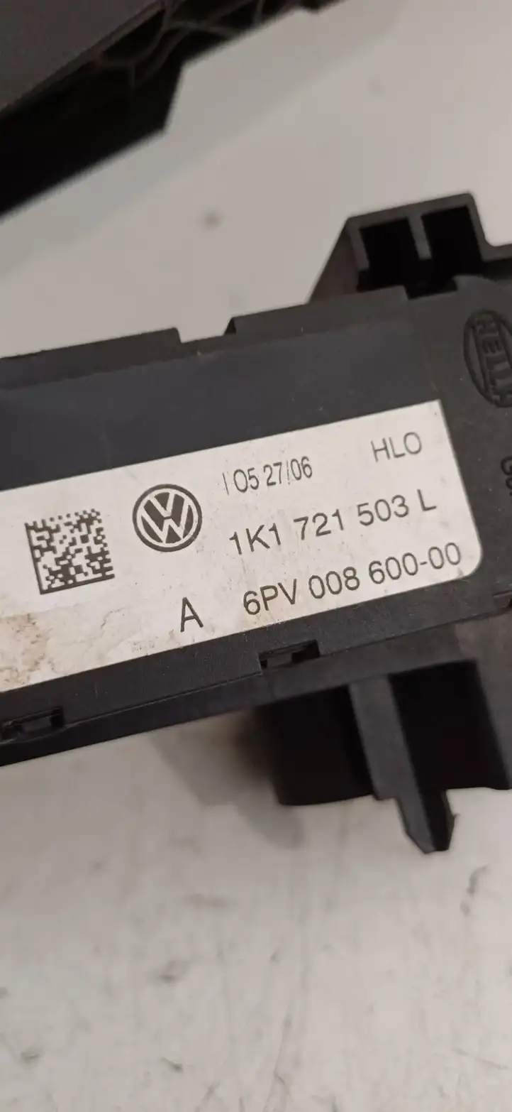 Volkswagen PASSAT B6 (2005 - 2010) 1K1721503L Педаль акселератора — фото 2