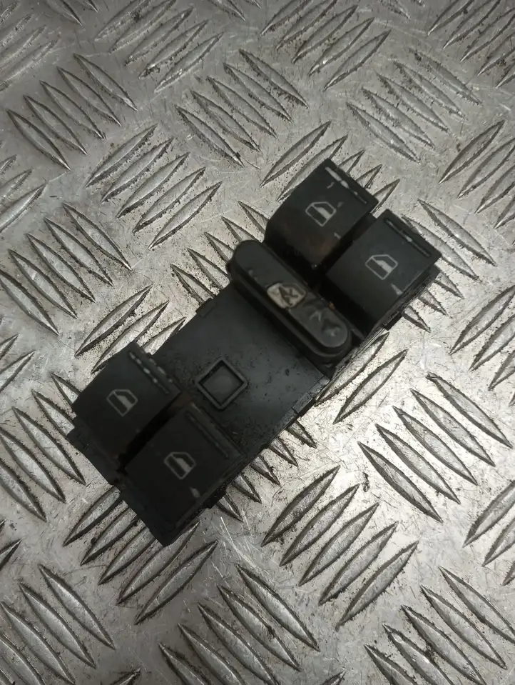 Volkswagen Cross Touran I (2006 - 2010) 1K4959857 Блок кнопок стеклоподъемников — фото 1