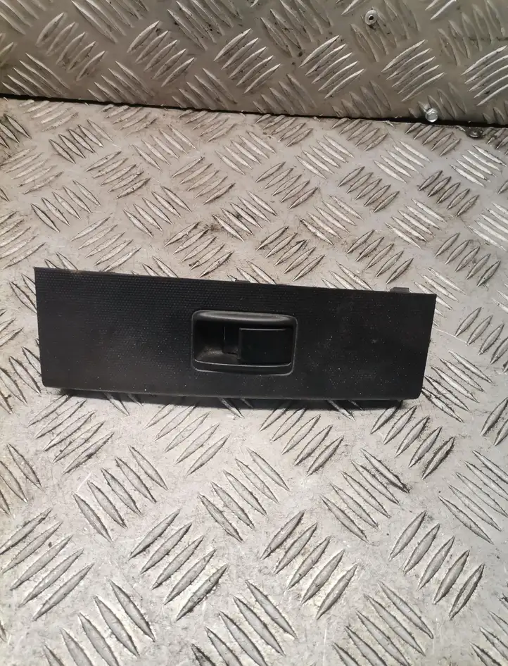 Toyota Corolla Verso AR10 (2004 - 2009) Кнопка стеклоподъемников — фото 1