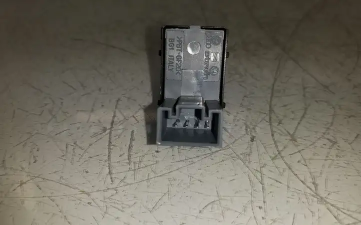 Volkswagen PASSAT B6 (2005 - 2010) 7L6959855B Кнопка стеклоподъемников — фото 3