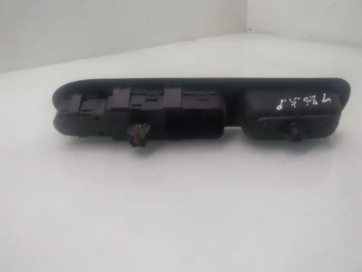 Peugeot 407 (2004 - 2011) 53269706 Кнопка стеклоподъемников — фото 2